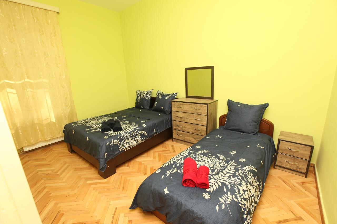 טביליסי Apartment At Stalin House מראה חיצוני תמונה