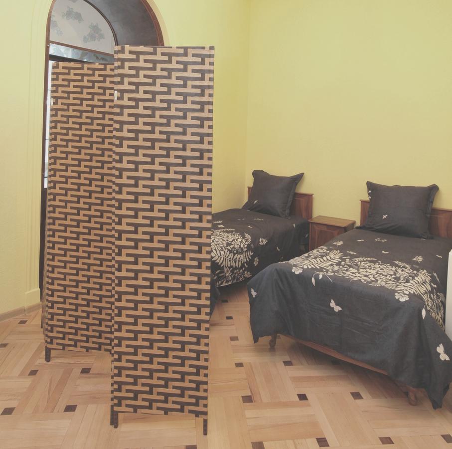 טביליסי Apartment At Stalin House מראה חיצוני תמונה