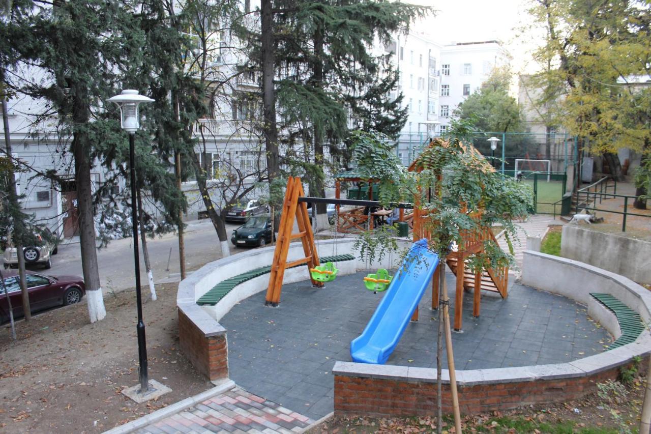 טביליסי Apartment At Stalin House מראה חיצוני תמונה